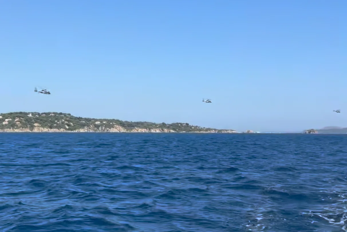 Helicopters - 13.png