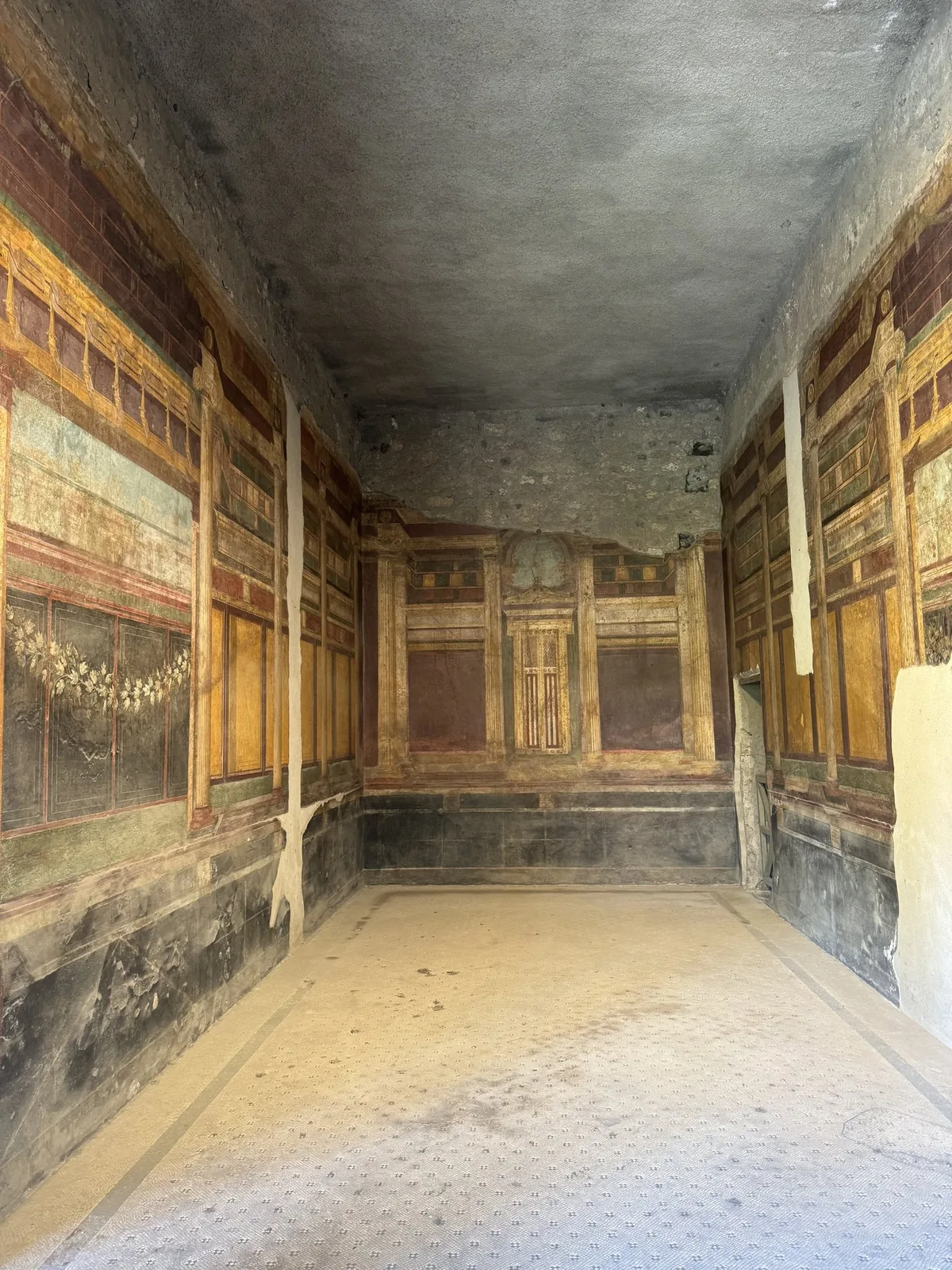 Pompei Villa dei Misteri.jpeg