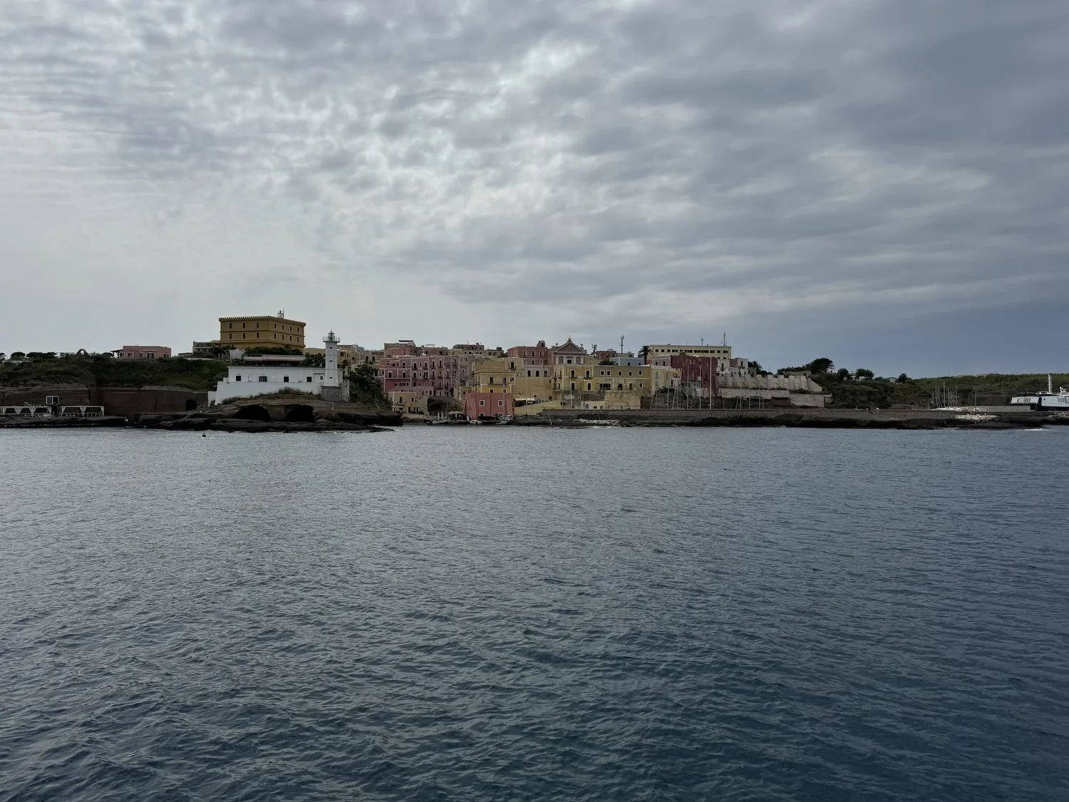 Isola di Ventotene.jpeg