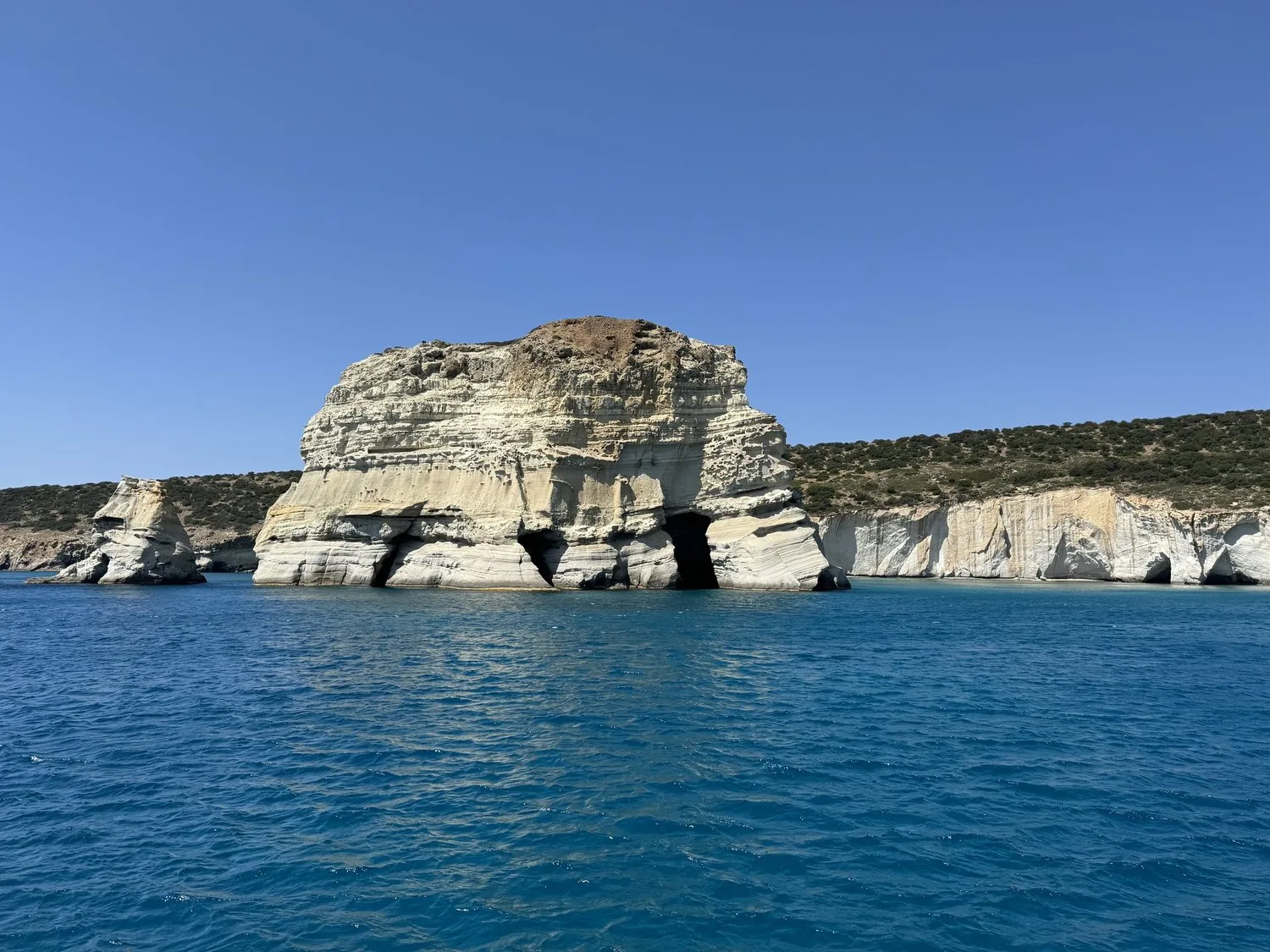 Milos 2.jpeg