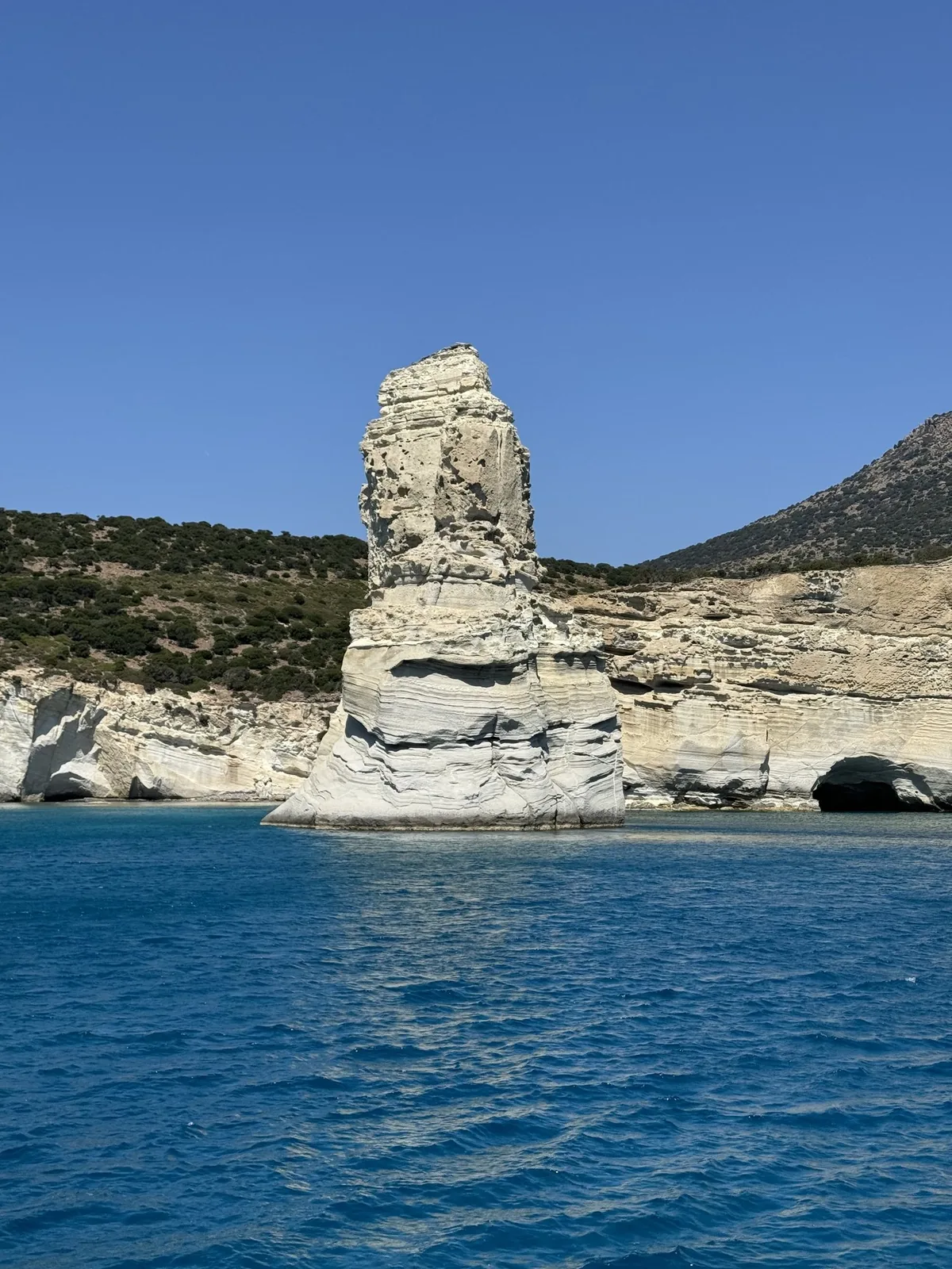 Milos 1.jpeg